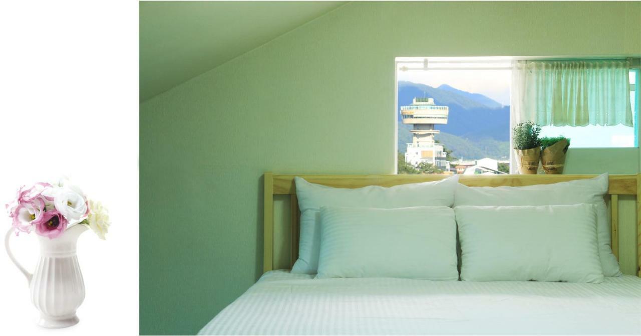 Tongyeong Paper Island Pension Exterior photo